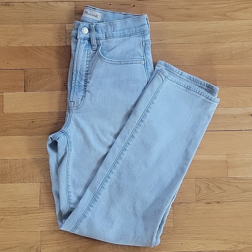 Like New Madewell Perfect Vintage Straight Jeans in Mosedale Wash